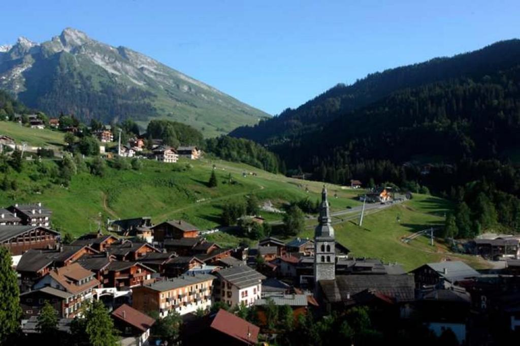 Hotel La Montagne La Clusaz Exterior foto