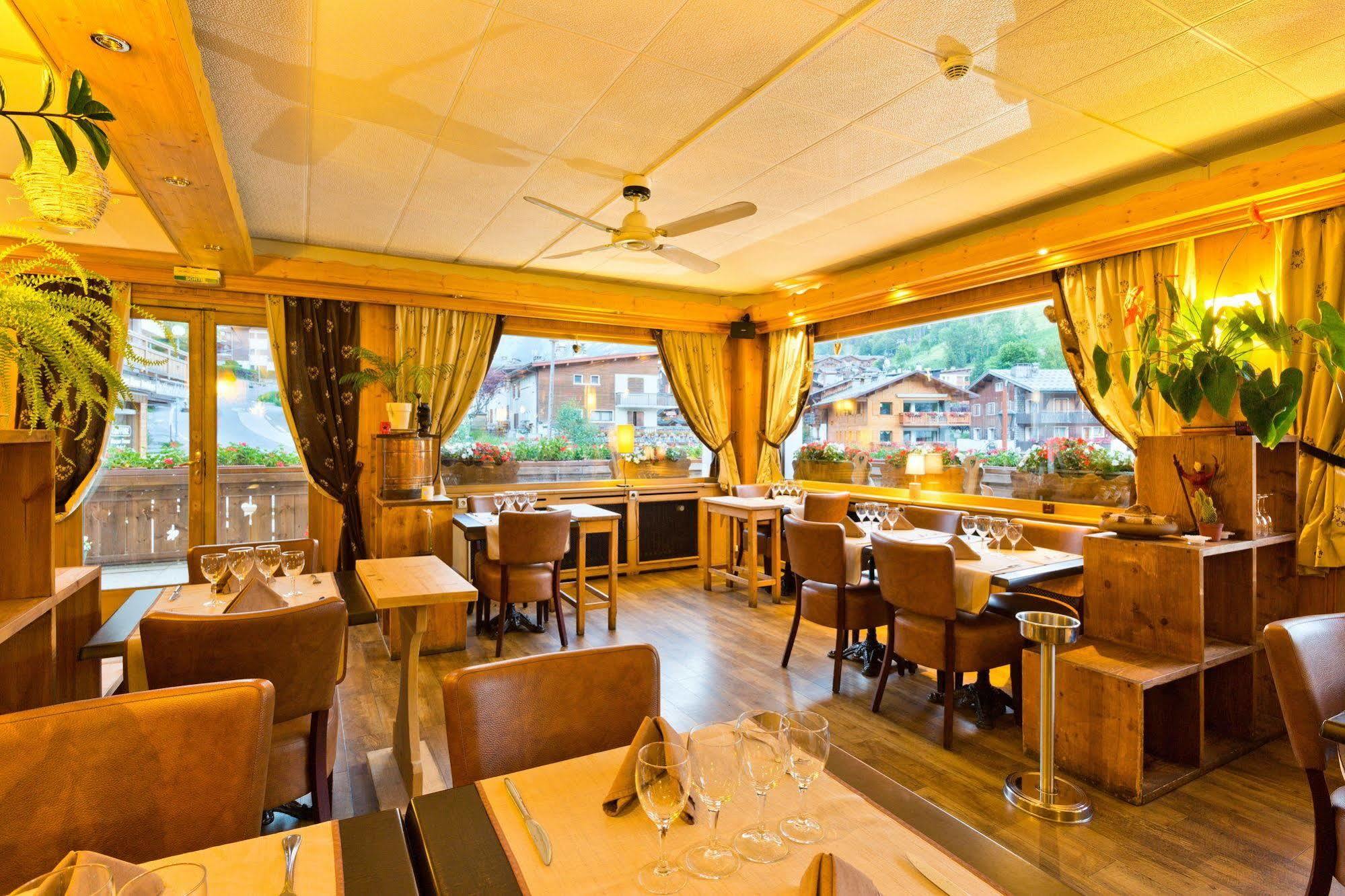 Hotel La Montagne La Clusaz Exterior foto
